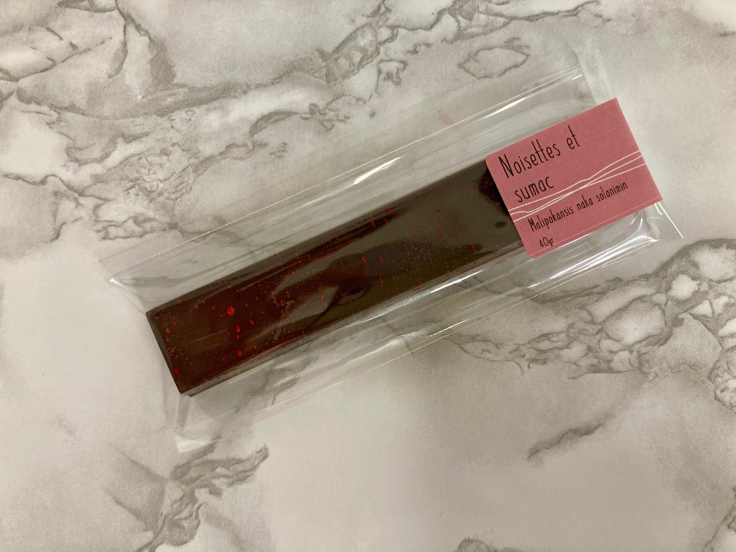 Barre gourmande - praliné, sumac et noisettes croustillantes- vegan-  - chocolat noir