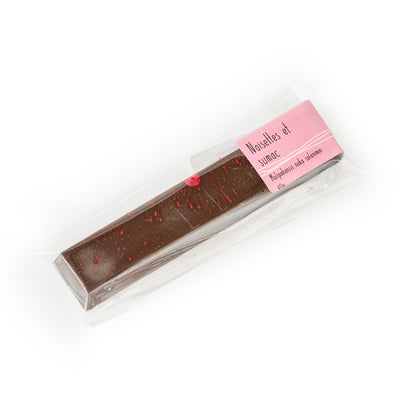 Barre gourmande - praliné, sumac et noisettes croustillantes- vegan-  - chocolat noir