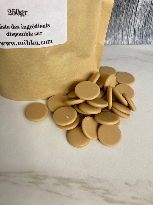 Pistoles de chocolat blanc au caramel