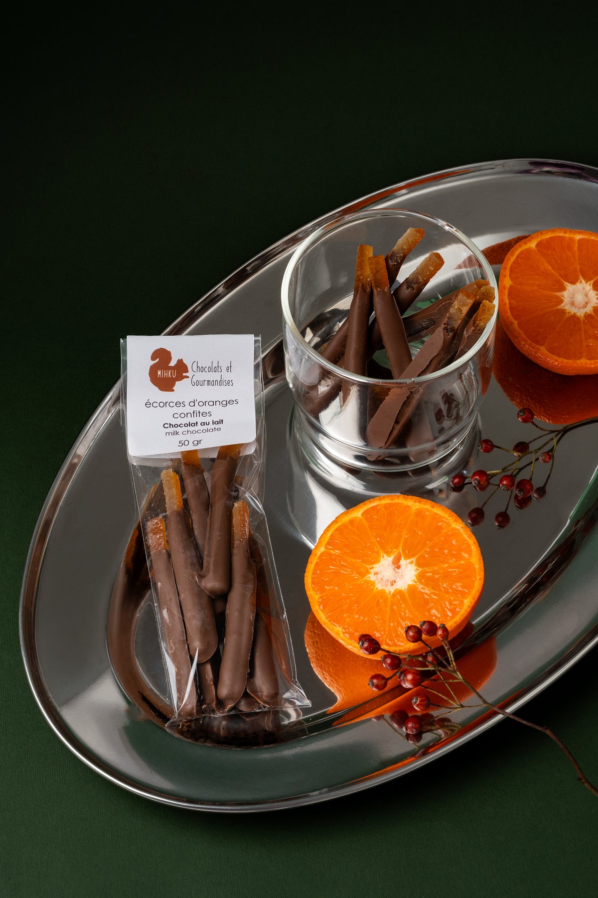 Écorces d'oranges confites enrobés de chocolat